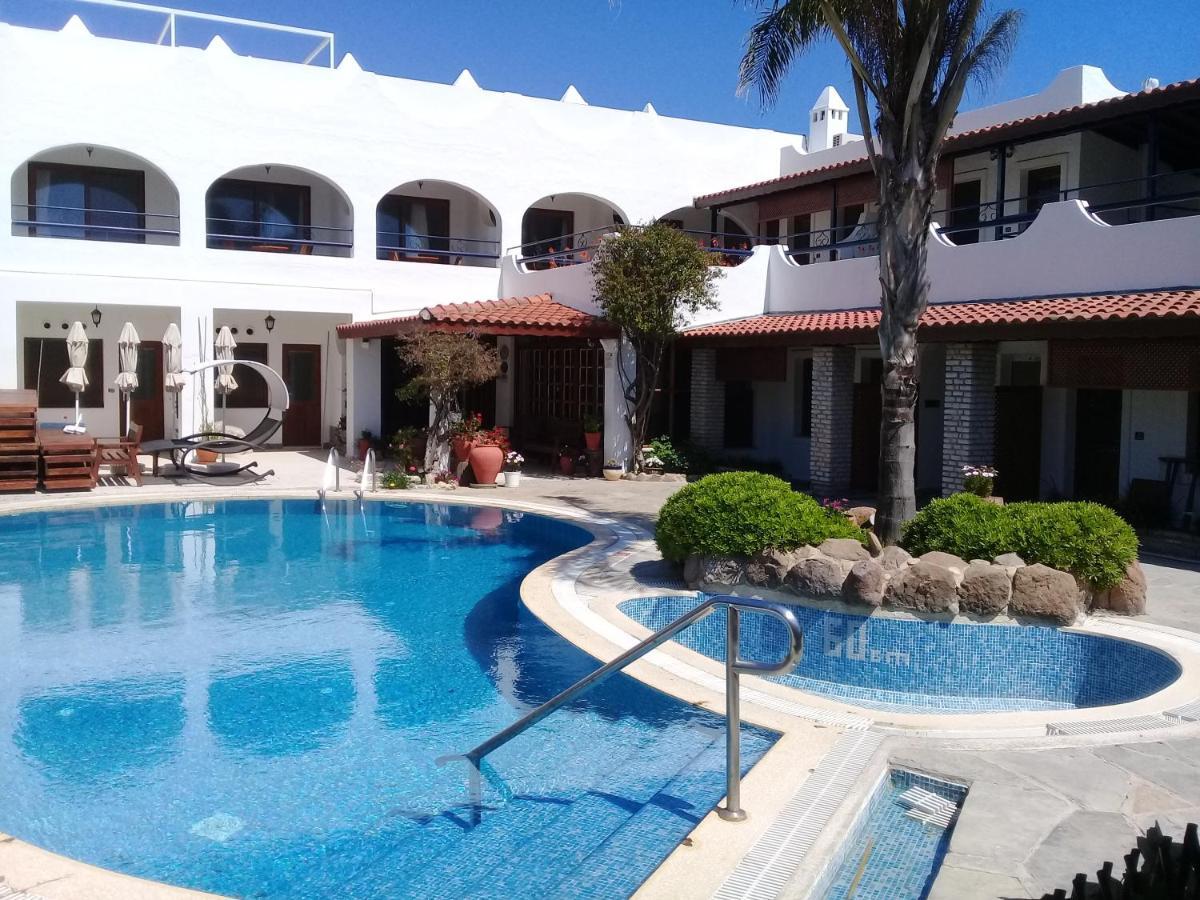 Uzhan Beach Hotel Бітез Екстер'єр фото