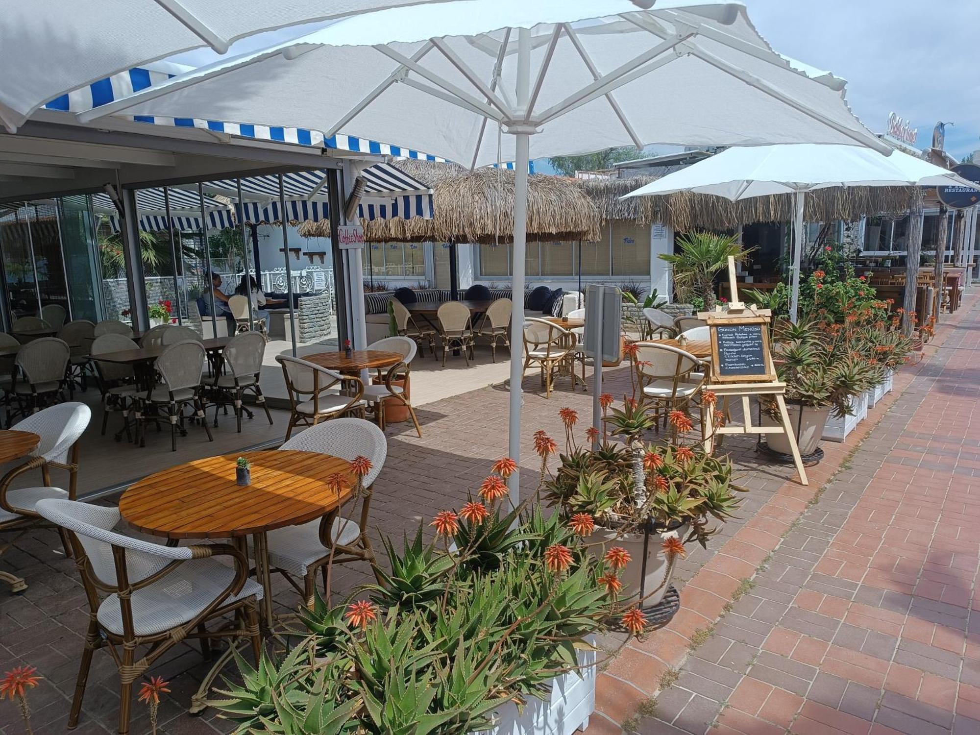 Uzhan Beach Hotel Бітез Екстер'єр фото