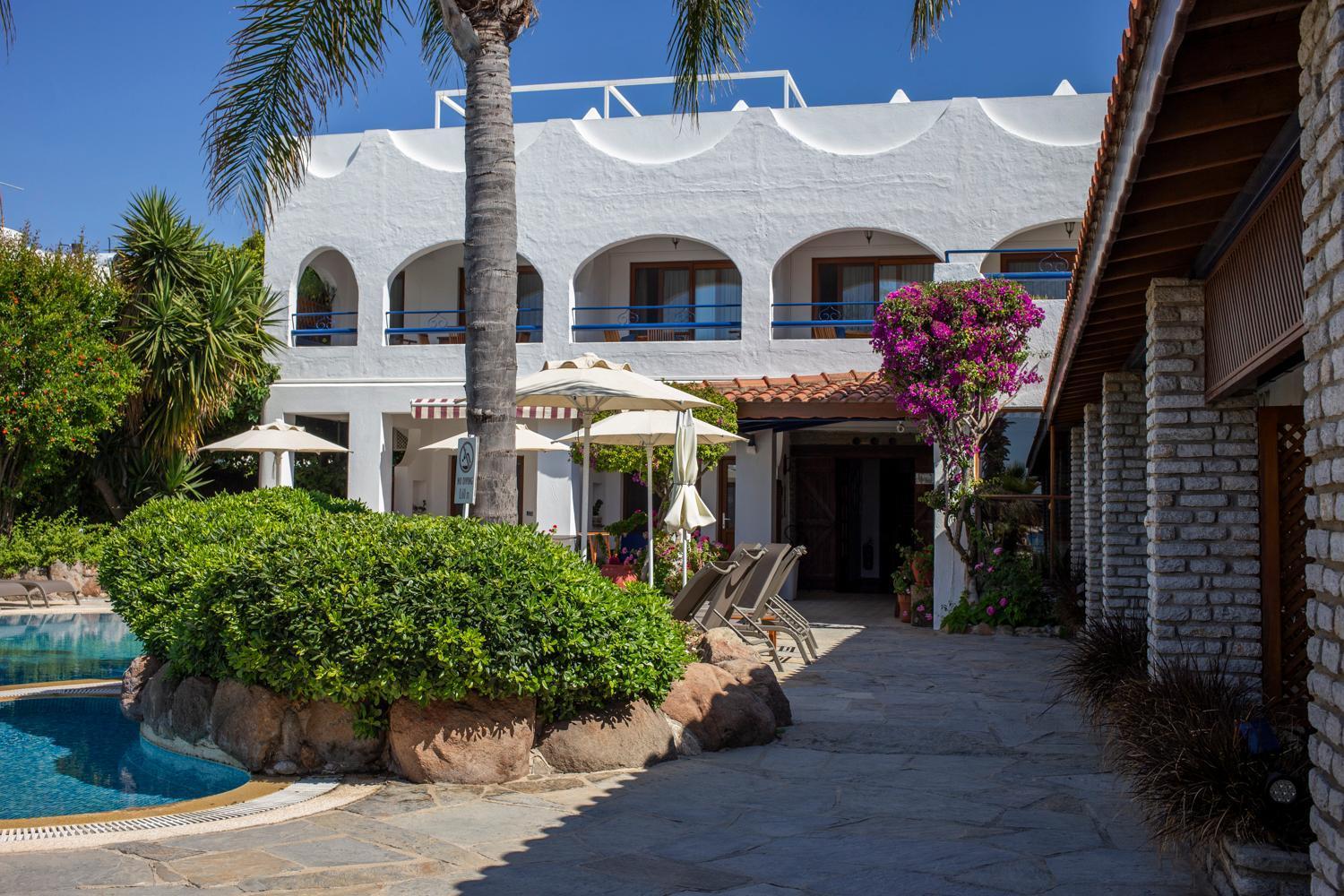 Uzhan Beach Hotel Бітез Екстер'єр фото