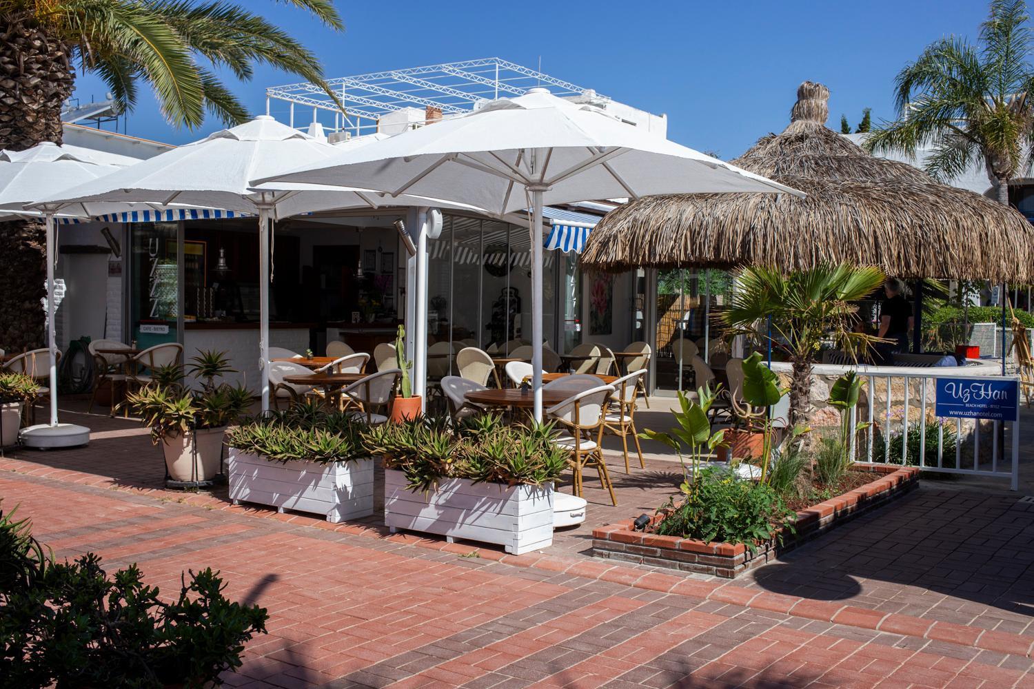 Uzhan Beach Hotel Бітез Екстер'єр фото